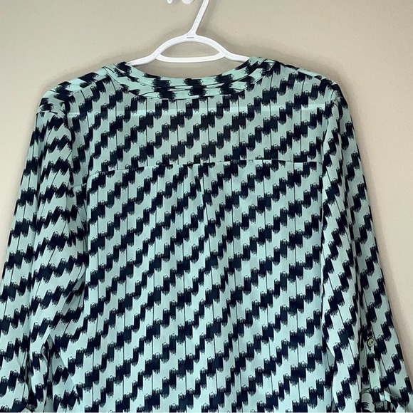 40% OFF a.n.a Blue Patterned Long Sleeve Blouse Size Large - Picture 10 of 12